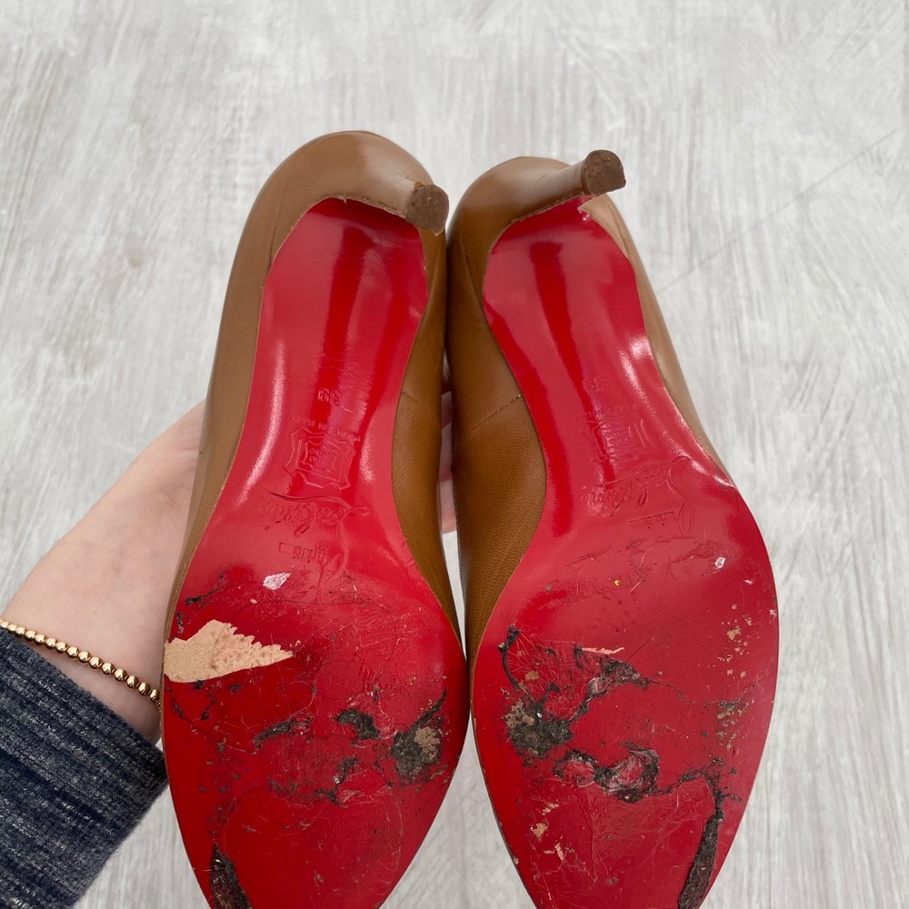 Christian Louboutin Brown Leather Pump Round Toe - Picture 6 of 16
